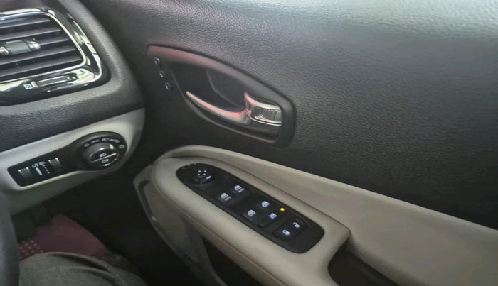 2019 Jeep Compass LIMITED PLUS DIESEL, Diesel, Manual, 64,504 km, interior