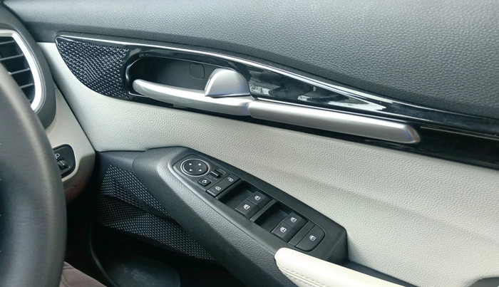 2024 KIA SELTOS  HTX 1.5 PETROL MT, Petrol, Manual, 23,259 km, interior