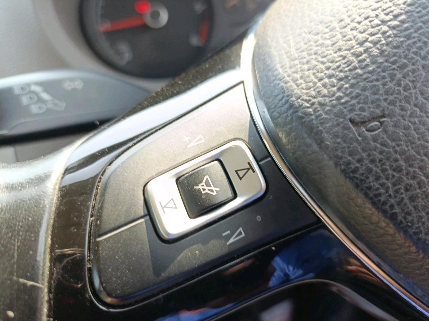 2015 Volkswagen Vento HIGHLINE DIESEL 1.5, Diesel, Manual, 1,32,193 km, interior