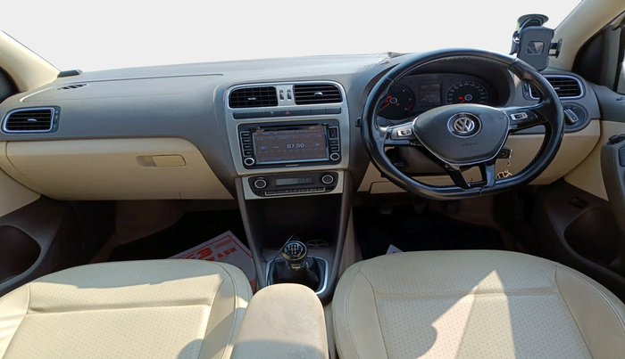 2015 Volkswagen Vento HIGHLINE DIESEL 1.5, Diesel, Manual, 1,32,193 km, interior