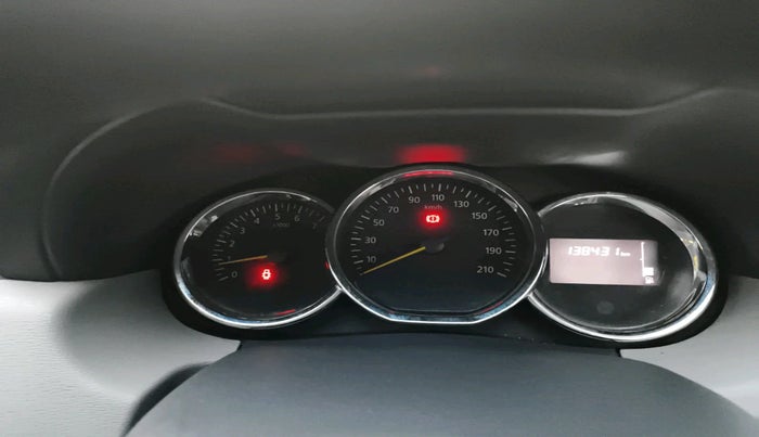 2015 Renault Duster 110 PS RXL DIESEL, Diesel, Manual, 1,38,431 km, interior