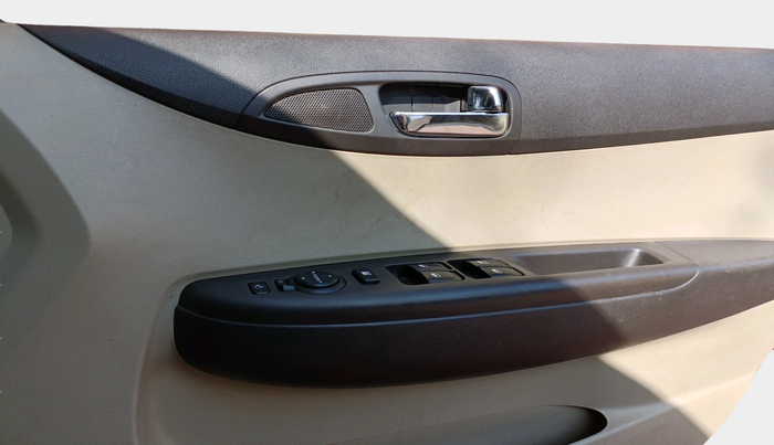 2012 Hyundai i20 SPORTZ 1.4 AT, Petrol, Automatic, 64,405 km, interior