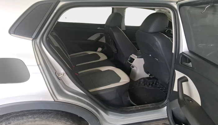 2022 Volkswagen TAIGUN TOPLINE 1.0 TSI AT, Petrol, Automatic, 73,499 km, interior