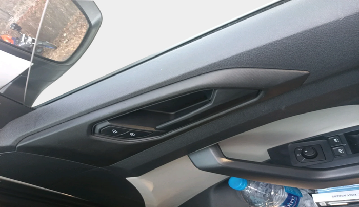 2022 Volkswagen TAIGUN COMFORTLINE 1.0 TSI MT, Petrol, Manual, 28,294 km, interior