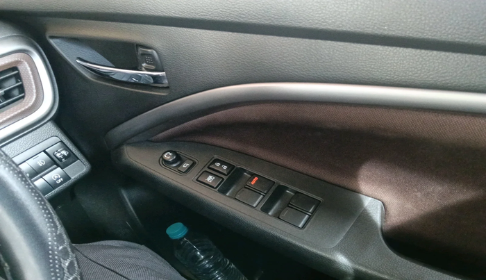 2023 Maruti BREZZA ZXI SMART HYBRID , Petrol, Manual, 19,596 km, interior