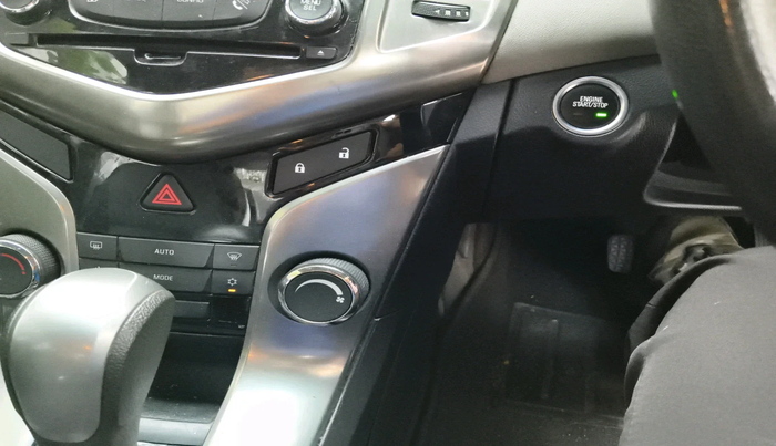 2016 Chevrolet Cruze LTZ AT, Diesel, Automatic, 60,293 km, interior