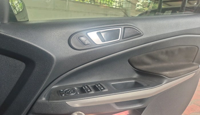 2018 Ford Ecosport TITANIUM 1.5L DIESEL, Diesel, Manual, 1,19,626 km, interior