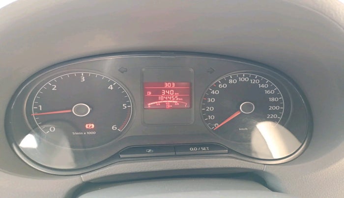 2014 Volkswagen Vento HIGHLINE DIESEL 1.6, Diesel, Manual, 1,84,455 km, interior