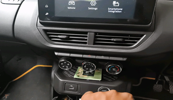 2022 Renault Kiger RXT AMT, Petrol, Automatic, 18,246 km, interior