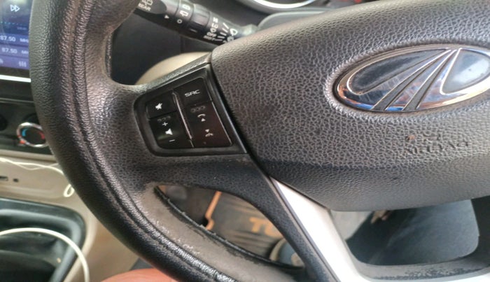 2018 Mahindra TUV300 T8, Diesel, Manual, 1,07,293 km, interior