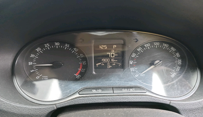 2017 Skoda Rapid AMBITION 1.5 TDI AT, Diesel, Automatic, 1,90,019 km, interior