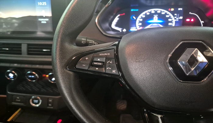 2022 Renault Kiger RXZ TURBO MT, Petrol, Manual, 11,699 km, interior