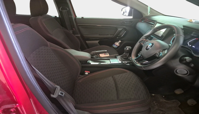 2022 Renault Kiger RXZ TURBO MT, Petrol, Manual, 11,699 km, interior