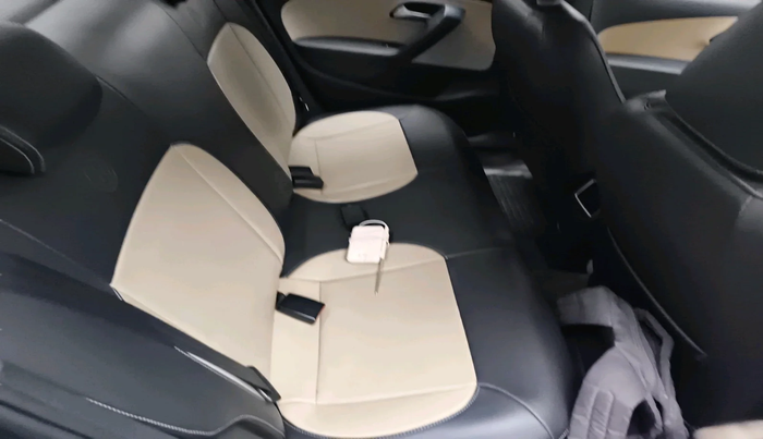 2016 Volkswagen Ameo HIGHLINE1.2L, Petrol, Manual, 64,731 km, interior