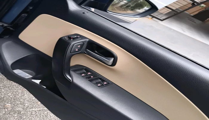 2016 Volkswagen Ameo HIGHLINE1.2L, Petrol, Manual, 64,731 km, interior