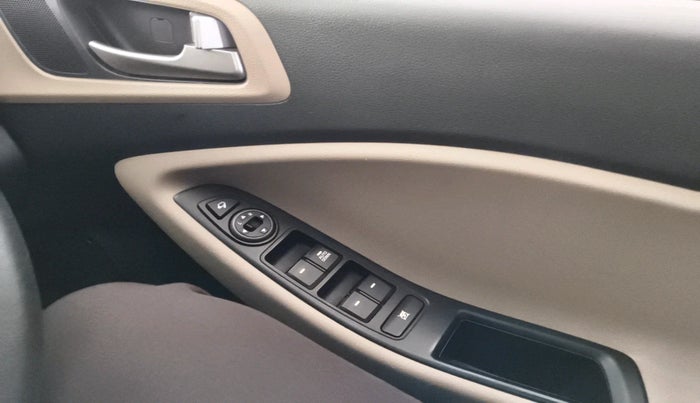 2019 Hyundai Elite i20 SPORTZ PLUS 1.2, Petrol, Manual, 74,776 km, interior