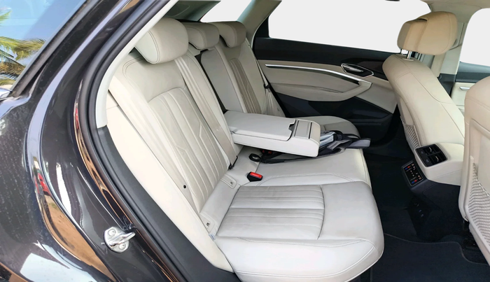 2023 Audi Q8 E-TRON 55, Electric, Automatic, 24,686 km, interior