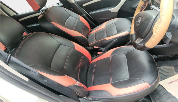 2017 Nissan Terrano XL (D), Diesel, Manual, 1,58,527 km, interior