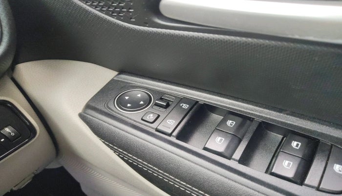 2023 KIA SONET HTX 1.5 AT, Diesel, Automatic, 99,452 km, interior