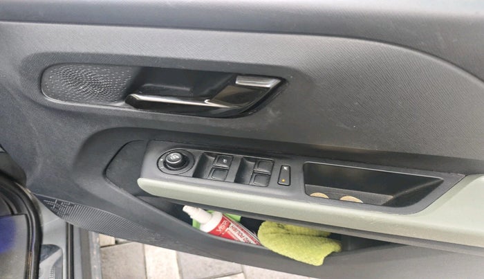 2022 Tata PUNCH ADVENTURE MT, Petrol, Manual, 63,158 km, interior