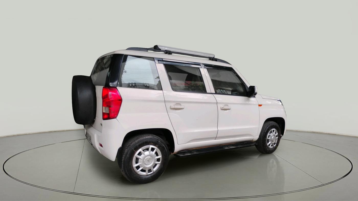 2017 Mahindra TUV300 T6, Diesel, Manual, 98,359 km, exterior