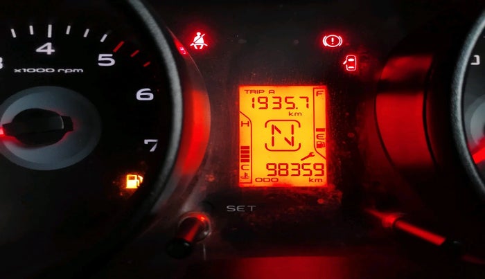 2017 Mahindra TUV300 T6, Diesel, Manual, 98,359 km, interior