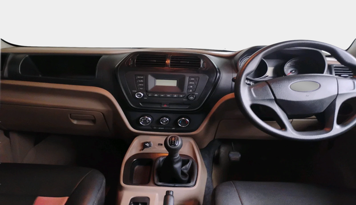 2017 Mahindra TUV300 T6, Diesel, Manual, 98,359 km, interior