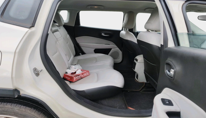 2017 Jeep Compass LIMITED (O) 2.0 DIESEL, Diesel, Manual, 1,19,365 km, interior