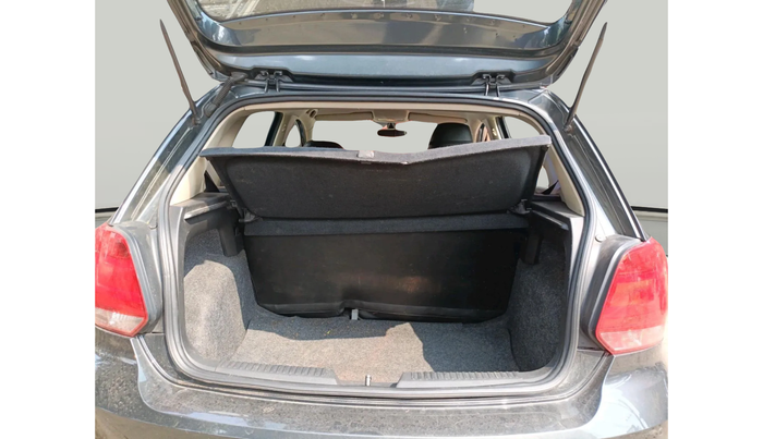 2016 Volkswagen Polo HIGHLINE1.2L, Petrol, Manual, 1,15,519 km, exterior