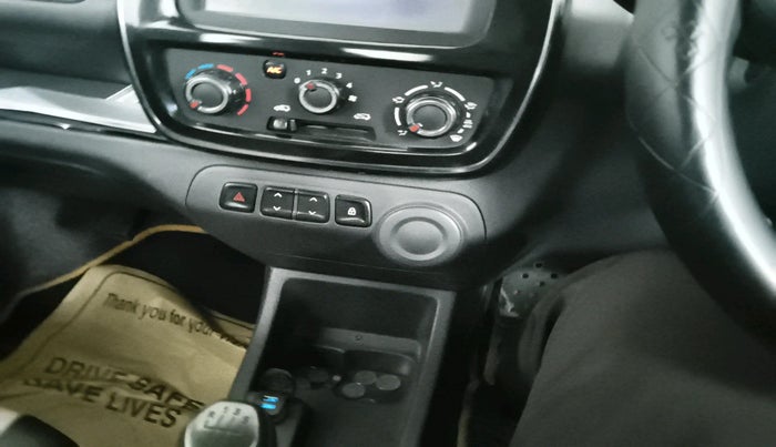 2016 Renault Kwid RXT 0.8, Petrol, Manual, 1,04,910 km, interior