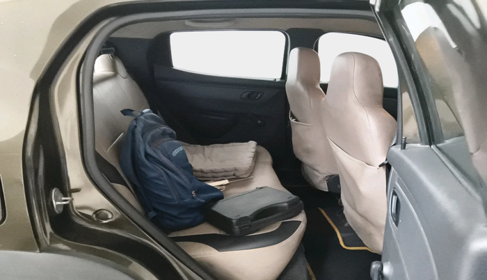 2016 Renault Kwid RXT 0.8, Petrol, Manual, 1,04,910 km, interior