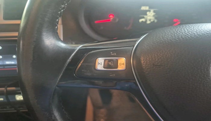 2017 Volkswagen Polo HIGHLINE1.2L, Petrol, Manual, 77,320 km, interior