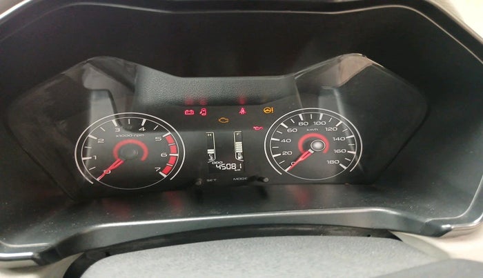 2016 Mahindra Kuv100 K4 6 STR, Petrol, Manual, 45,081 km, interior