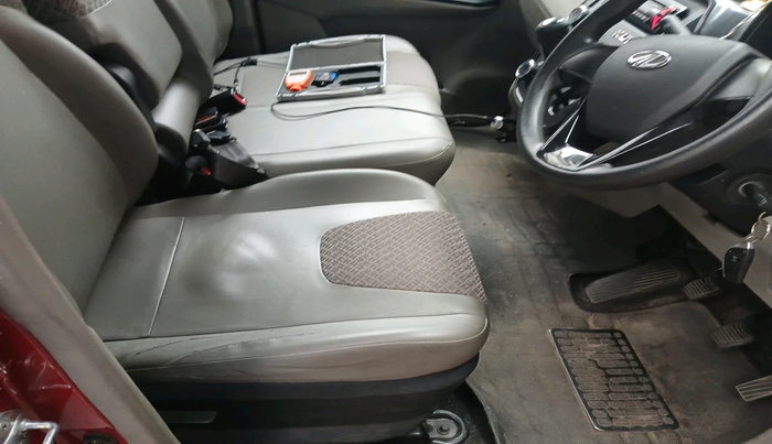 2016 Mahindra Kuv100 K4 6 STR, Petrol, Manual, 45,081 km, interior