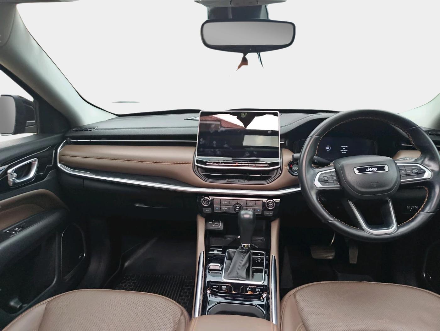 2023 Jeep MERIDIAN LIMITED (O) 4X4 AT, Diesel, Automatic, 26,958 km, interior