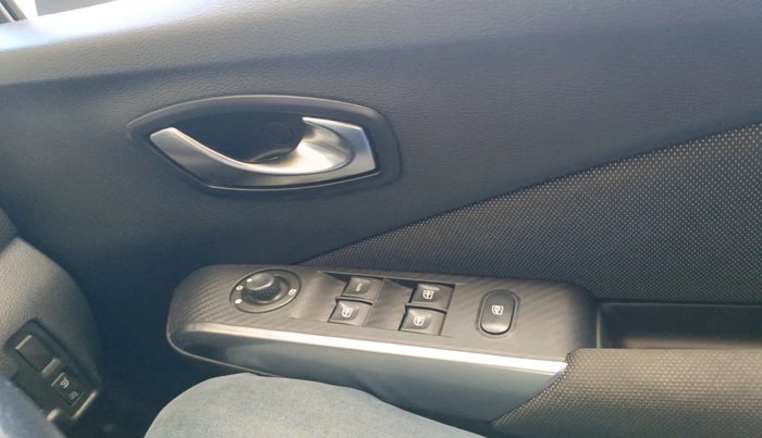 2020 Nissan Kicks XV PREMIUM TURBO 1.3, Petrol, Manual, 87,138 km, interior