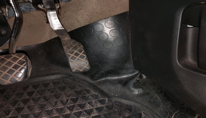 2016 Volkswagen Ameo COMFORTLINE 1.2L, Petrol, Manual, 89,467 km, interior