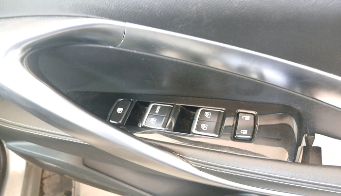 2019 MG HECTOR SHARP HYBRID 1.5 PETROL, Petrol, Manual, 77,216 km, interior