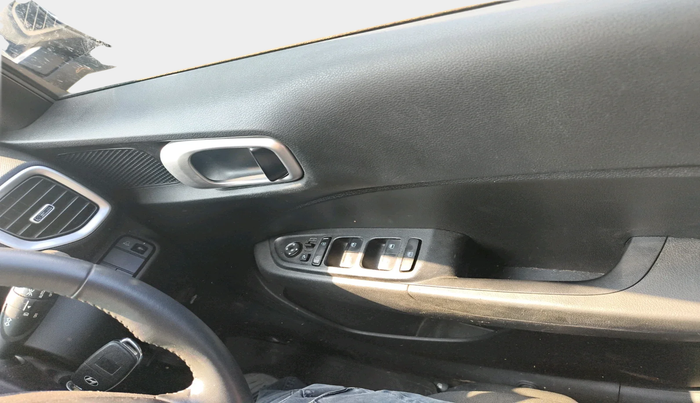 2021 Hyundai VENUE SX 1.5 CRDI, Diesel, Manual, 37,361 km, interior