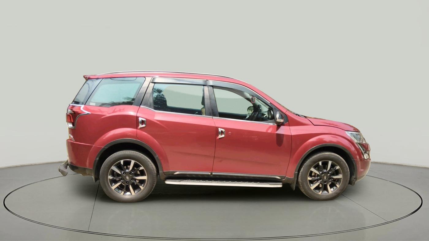 2019 Mahindra XUV500 W11 AT, Diesel, Automatic, 1,74,015 km, exterior