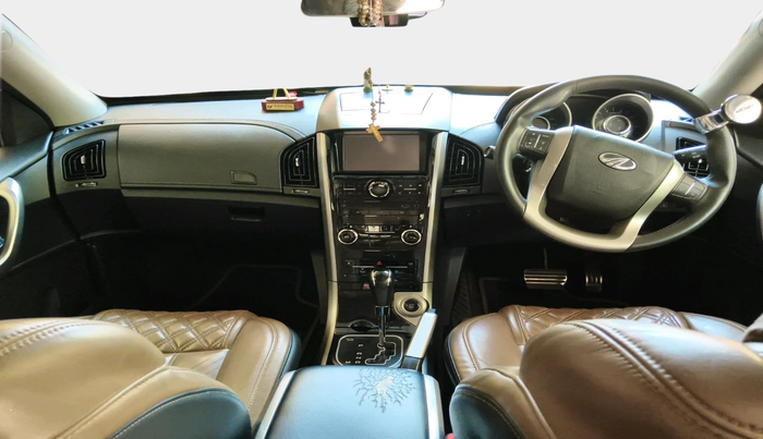 2019 Mahindra XUV500 W11 AT, Diesel, Automatic, 1,74,015 km, interior