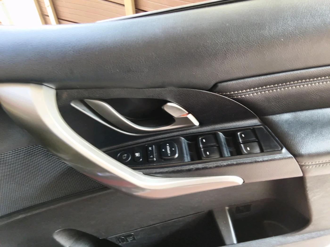 2019 Mahindra XUV500 W11 AT, Diesel, Automatic, 1,74,015 km, interior