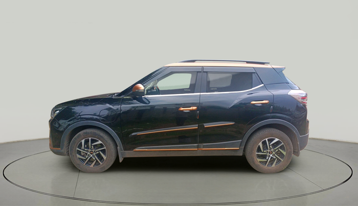 2024 Mahindra XUV400 EL Pro 34.5 KWH Dual Tone, Electric, Automatic, 16,006 km, exterior