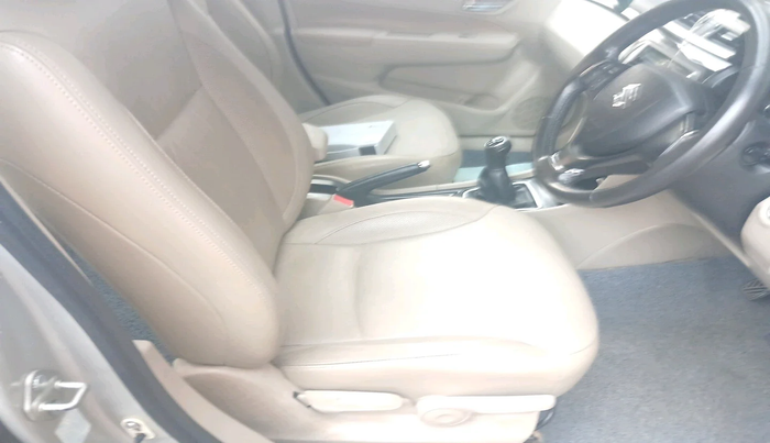2015 Maruti Ciaz ZXI+, Petrol, Manual, 35,810 km, interior