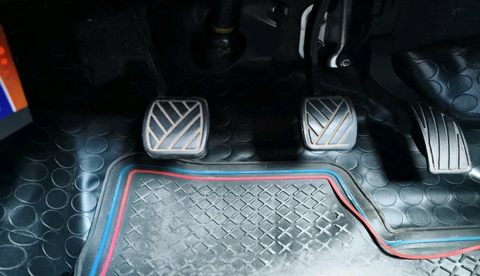 2015 Maruti Swift VXI, Petrol, Manual, 99,064 km, interior