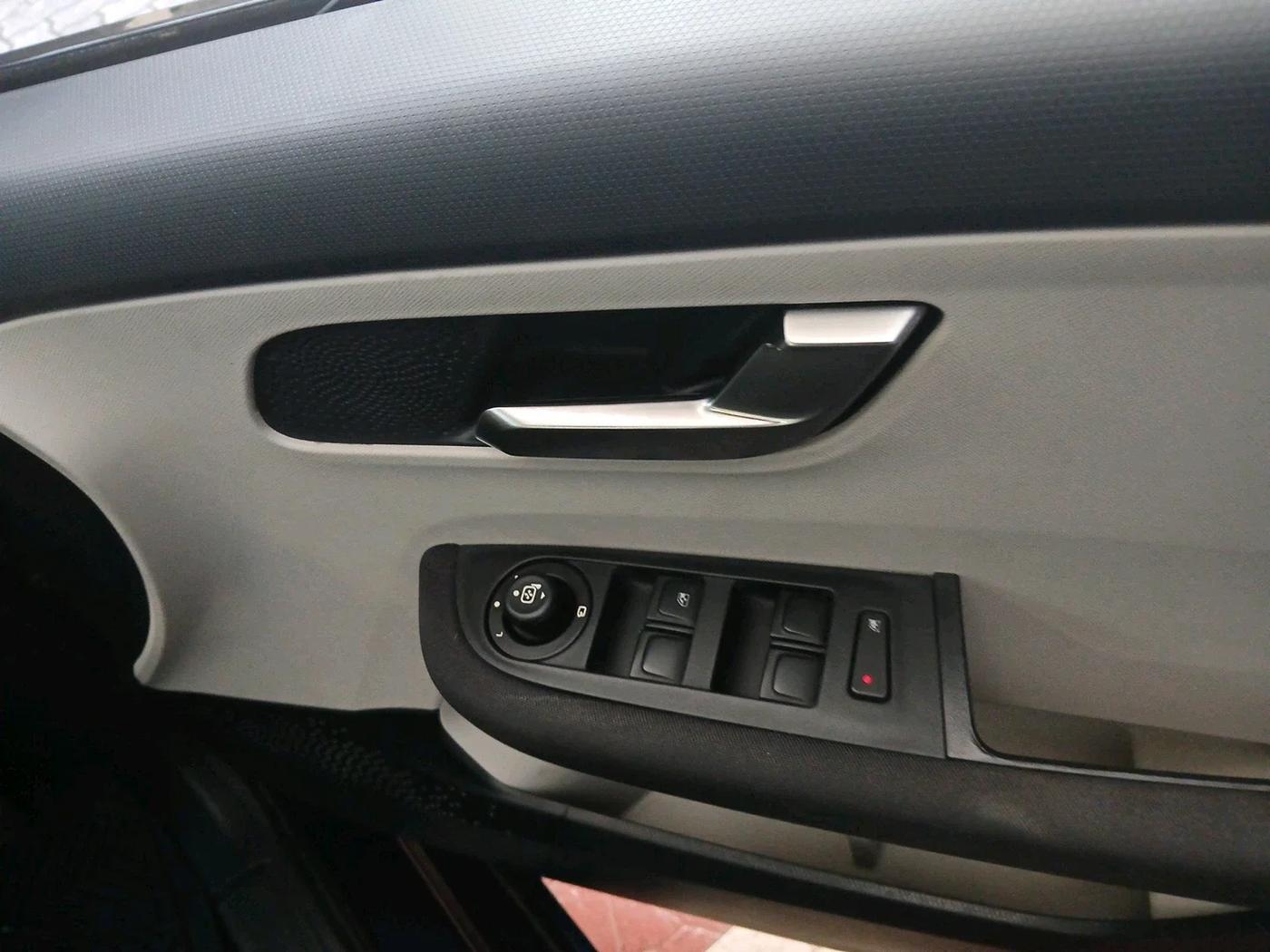 2022 Tata ALTROZ XZA PLUS, Petrol, Automatic, 25,700 km, interior