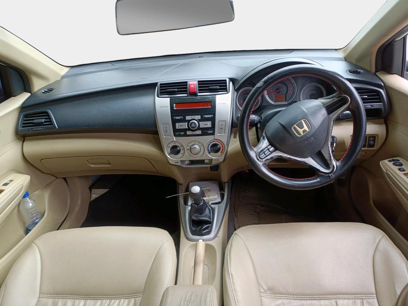 2011 Honda City 1.5L I-VTEC S MT, Petrol, Manual, 1,46,783 km, interior