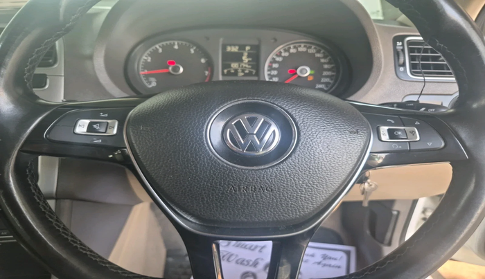 2018 Volkswagen Vento HIGHLINE PLUS 1.2 AT 16 ALLOY, Petrol, Automatic, 1,00,174 km, interior