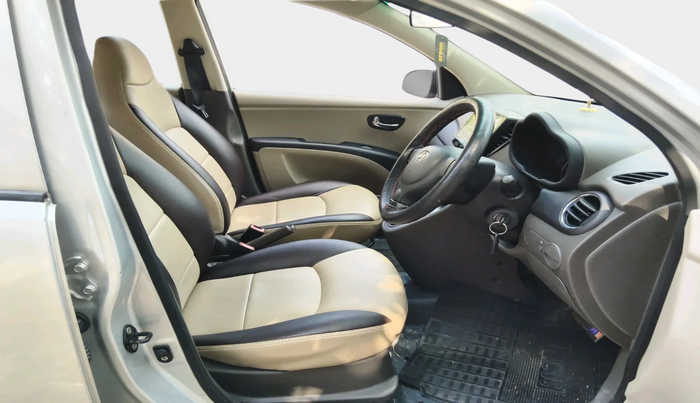 2011 Hyundai i10 SPORTZ 1.2 AT, Petrol, Automatic, 27,306 km, interior