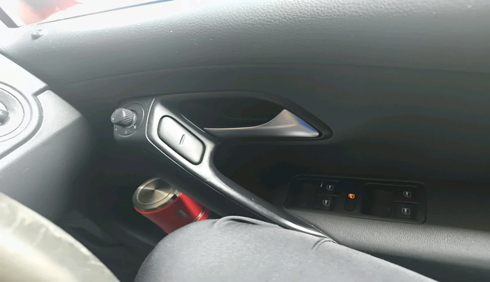 2016 Volkswagen Polo COMFORTLINE 1.5L, Diesel, Manual, 1,10,292 km, interior